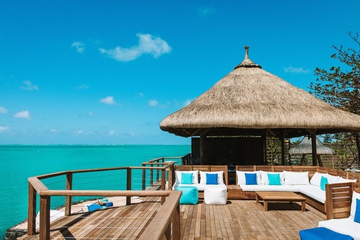 Paradise cove beach bar