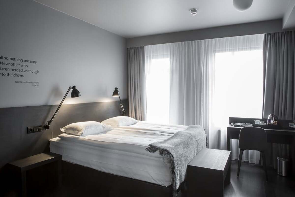 Overnachting in Skuggi Hotel