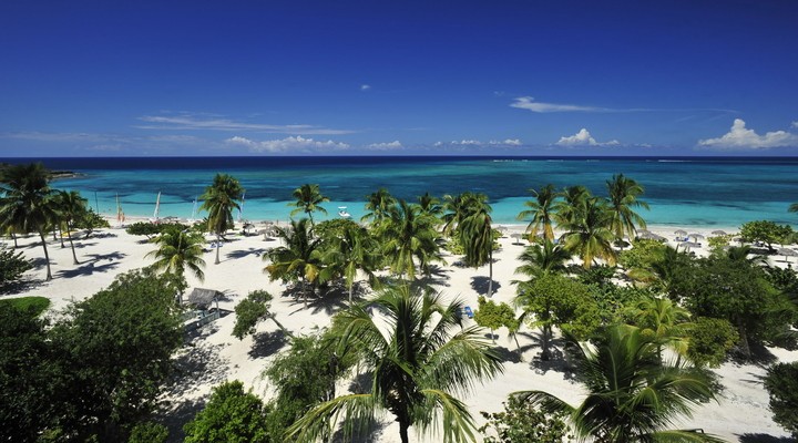 Tropisch strand in Holgun, Cuba