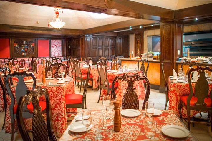 Restaurant op Breezes Bahamas resort