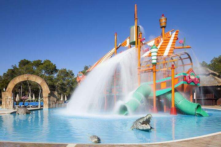 Het kinderzwembad van Club Cala Blanca