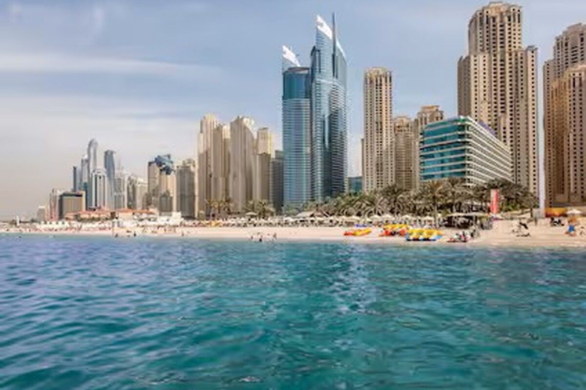 Privé strand op 2 minuten lopen