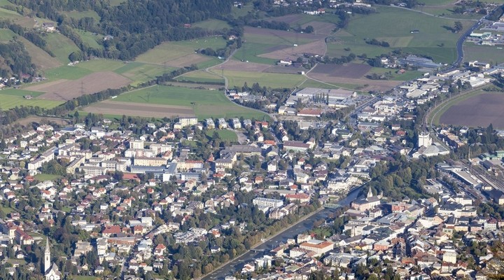 Uitzicht over Lienz, stad in Oostenrijk