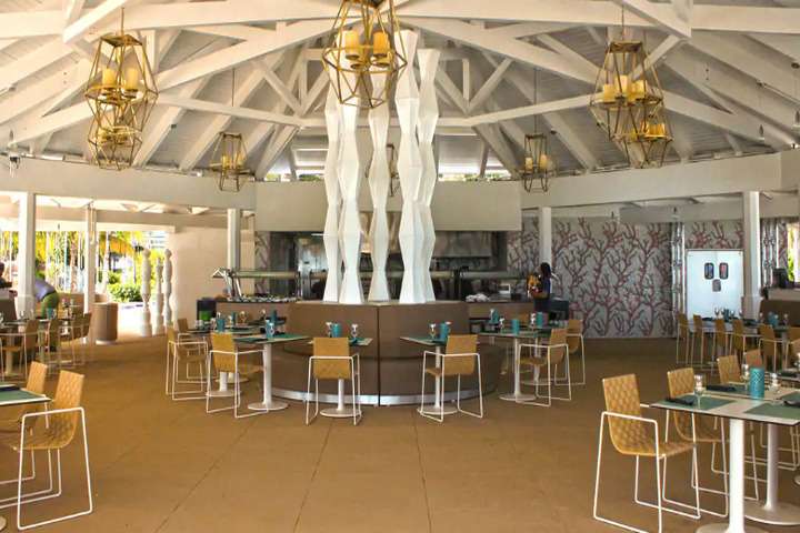 Melia Nassau Beach restaurant