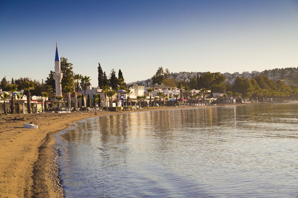 Het strand van Bitez