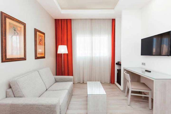 Woonkamer van 'Familiesuite'