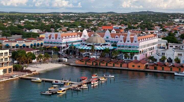 Mooi plaatje van Oranjestad