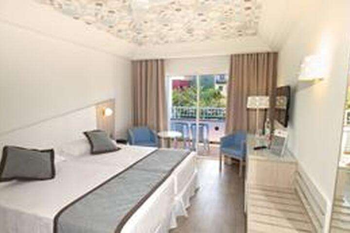 de slaapkamer van '4-persoonskamer, Tussendeur'