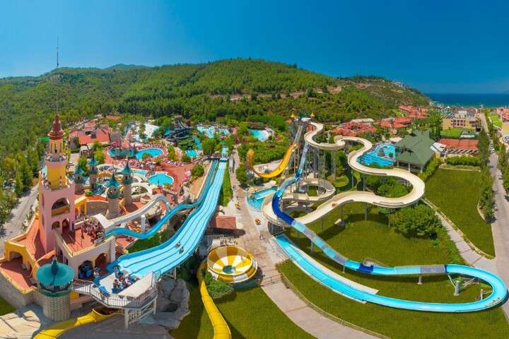 Het waterpark van het Aqua Fantasy Hotel