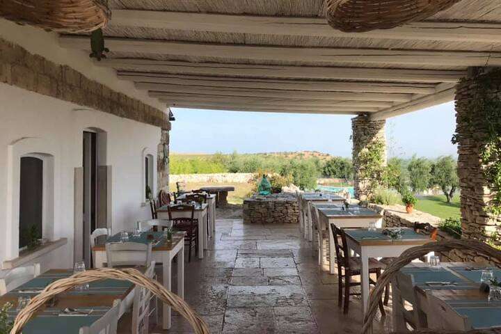 Fijn dineren op het buitenterras