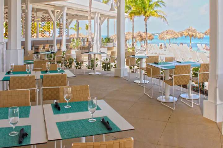 Melia Nassau Beach restaurant