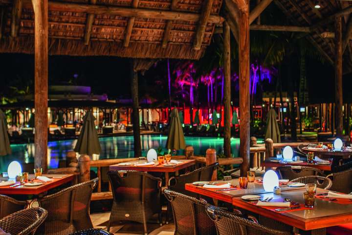 Het sfeervolle restaurant s'avonds