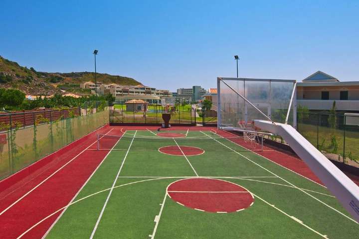 Sportveld La Marquise Luxury Resort Complex