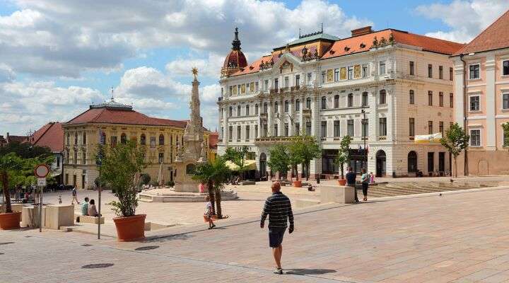 Straatbeeld Pecs, Hongarije