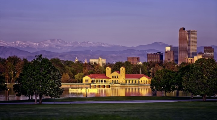 Skyline Denver met stadspark, Verenigde Staten