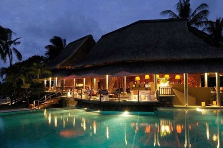 Laguna Bar in de avond