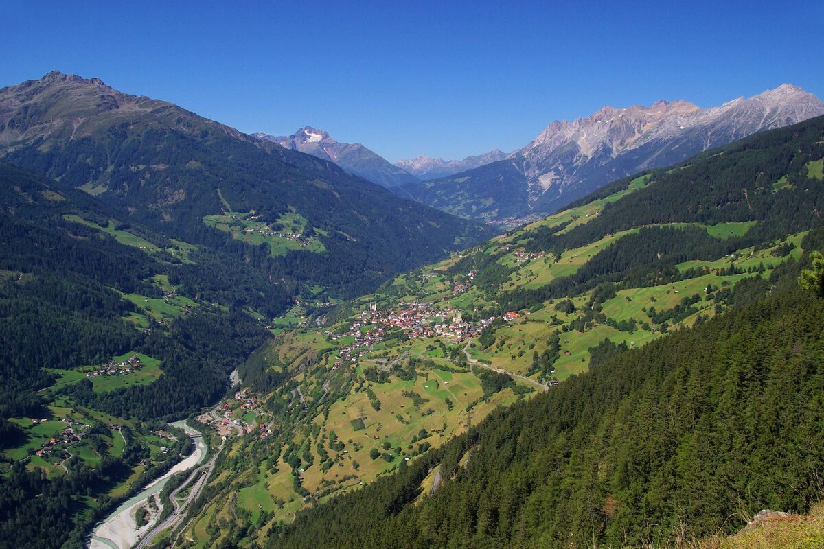 Fliess, uitzicht vanaf de bergen