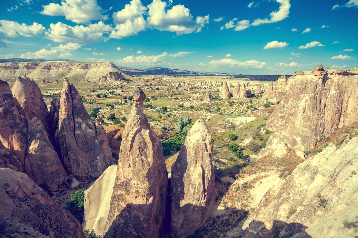 Aardpiramiden en kerken in Cappadocië, Turkije