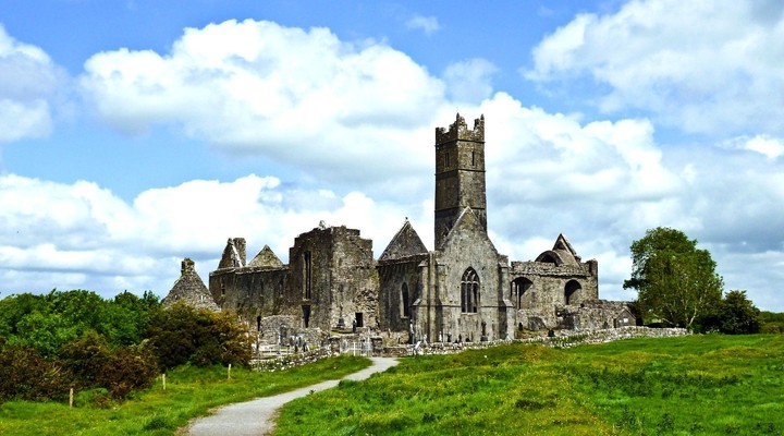 Quin Abbey, bezienswaardigheid Ennis, Ierland