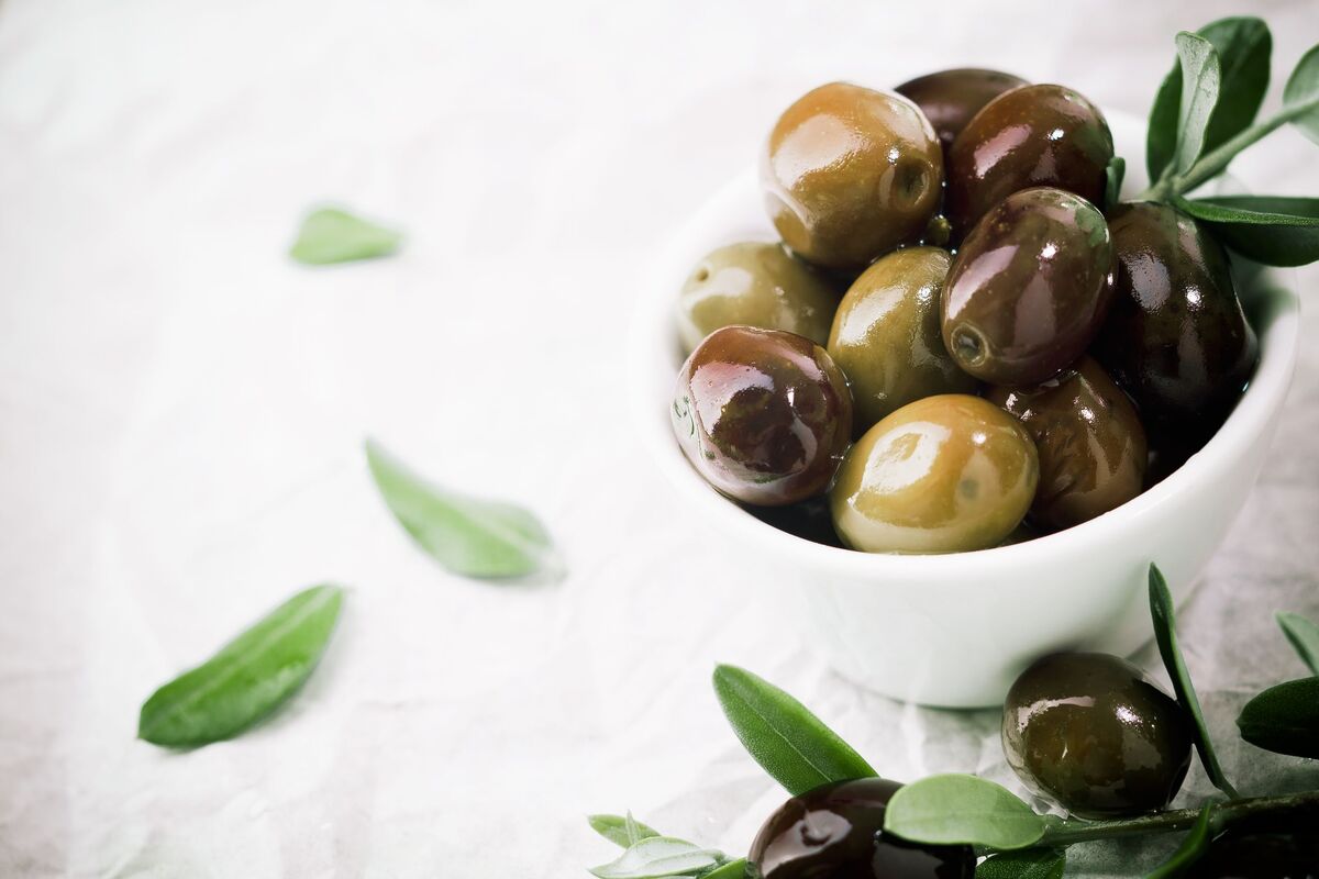 Verse zwarte olijven, Grieks eten