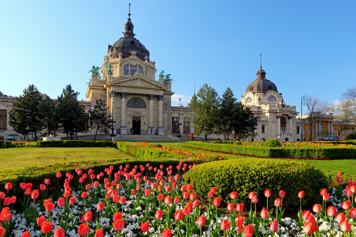 de vele Spa gebouwen in Boedapest