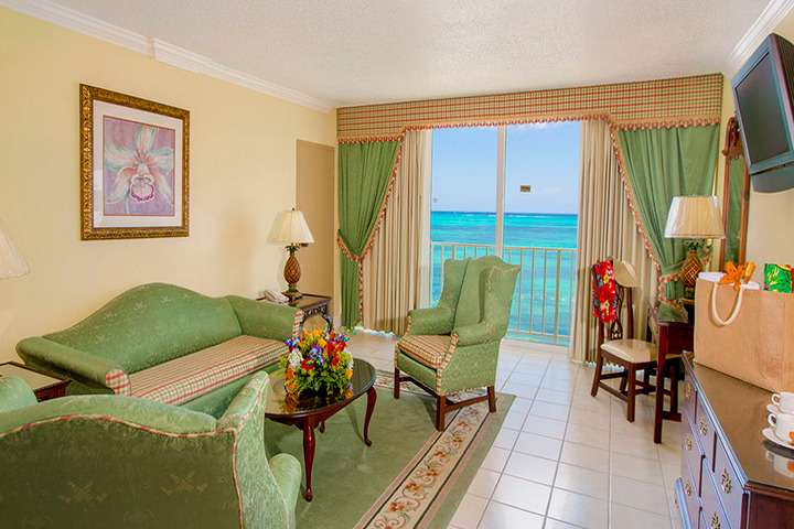 One Bedroom Ocean Front Suite van 'One Bedroom Ocean Front Suite'