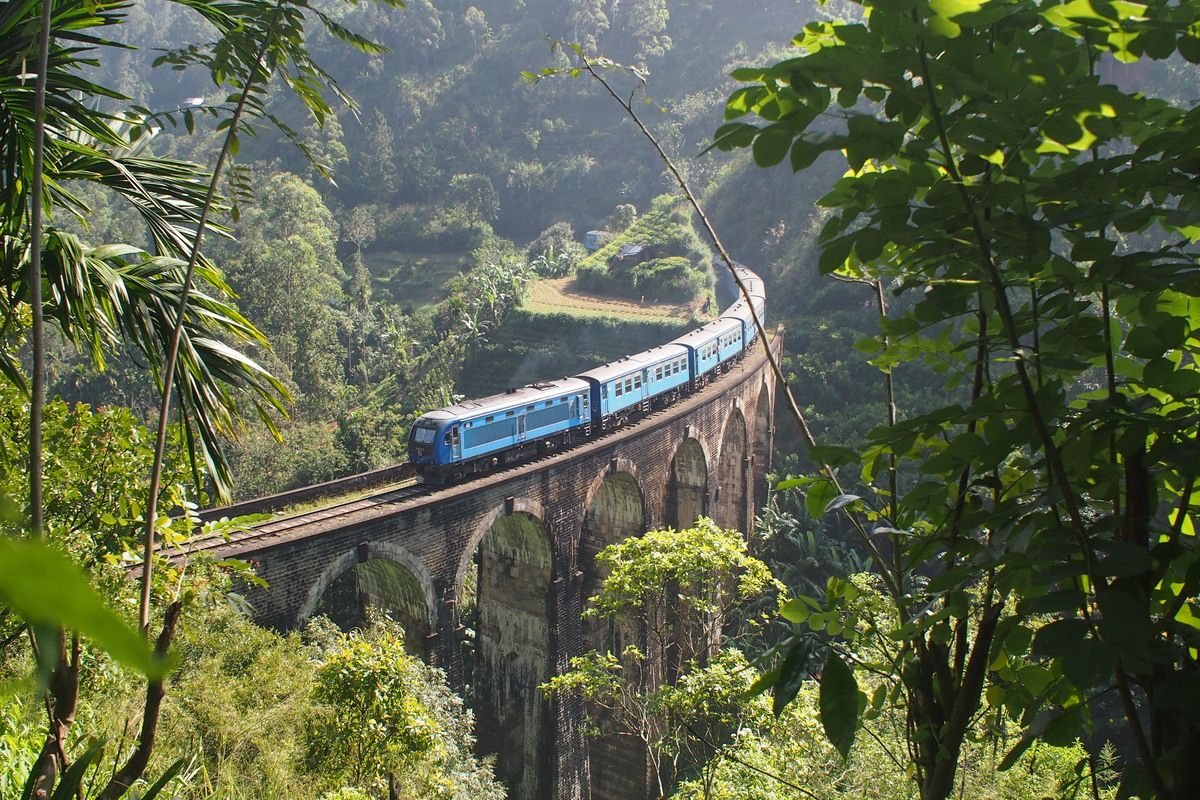 De trein op de Nine Arch Bridge
