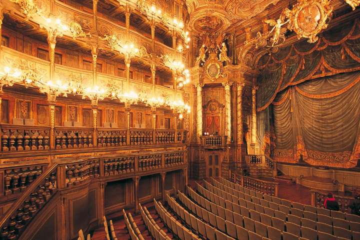 Interier van het operagebouw Bayreuth
