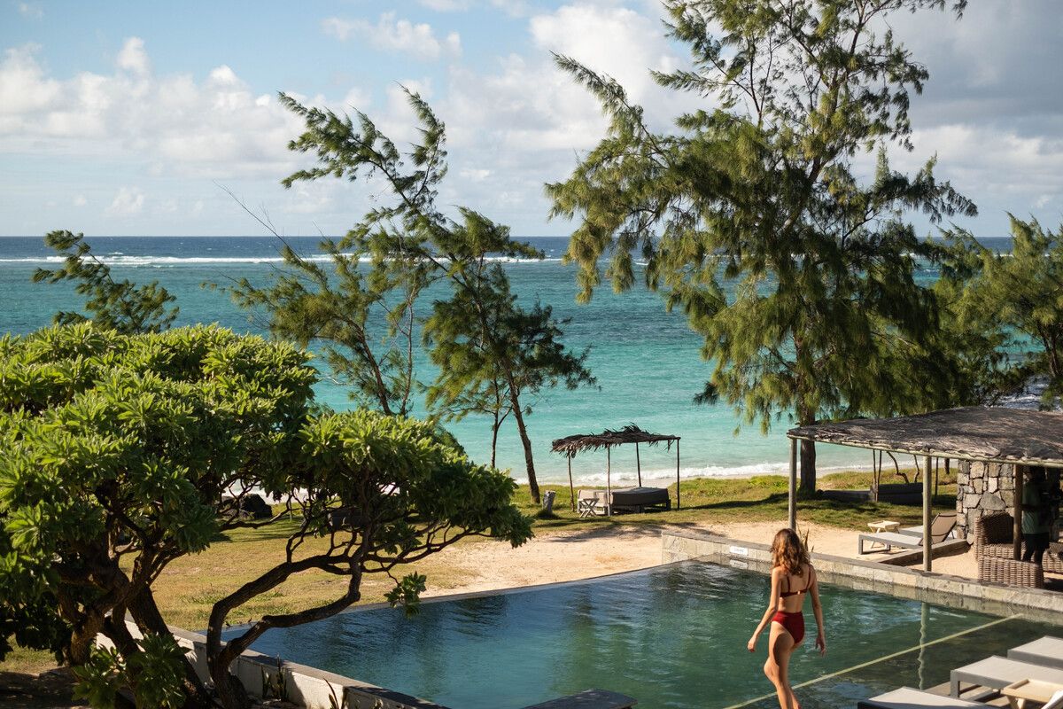 Zwembad aan het strand