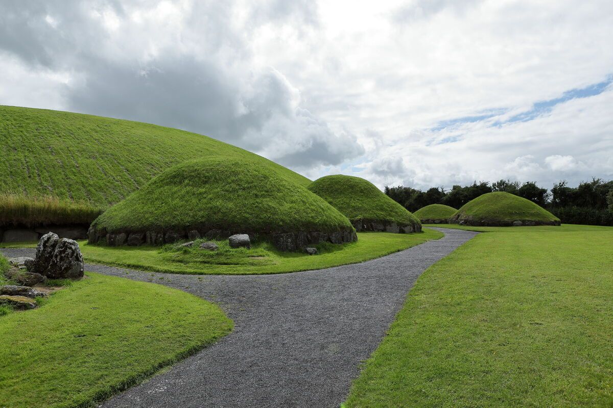 Newgrange, een van de grafheuvels