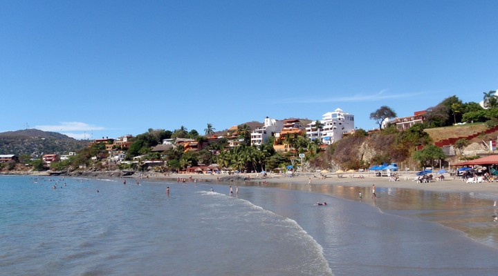 Tropisch strand Zihuatanejo, Mexico