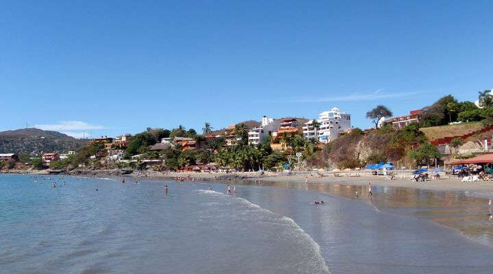 Tropisch strand Zihuatanejo, Mexico