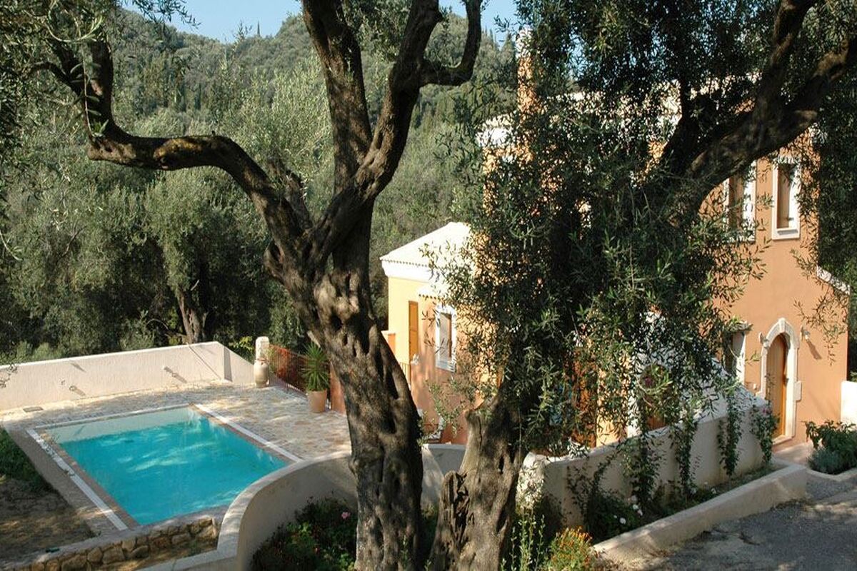 De mooie ligging van de villa's