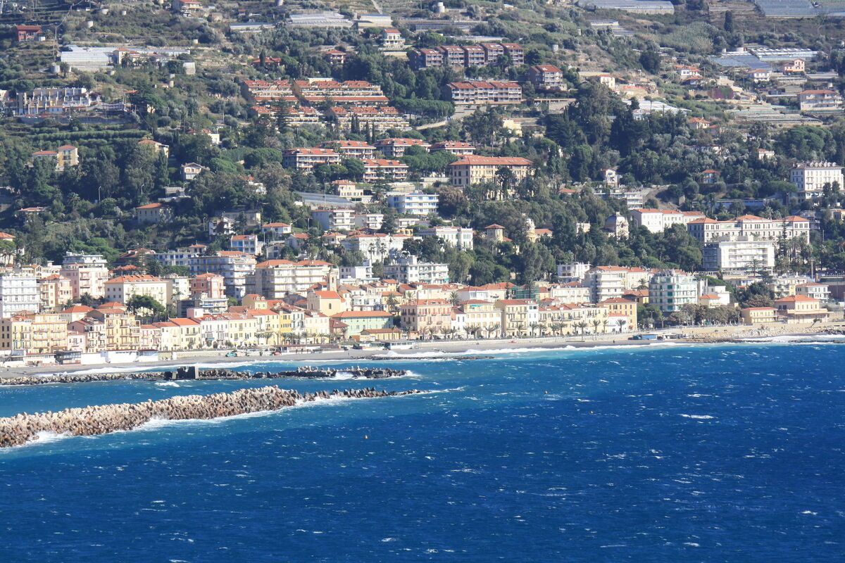Uitzicht op Ospedaletti, Ligurische Riviera