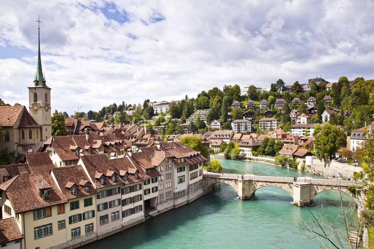 De oude binnenstad van Bern heeft Europa's grootste overdekte winkelcentrum