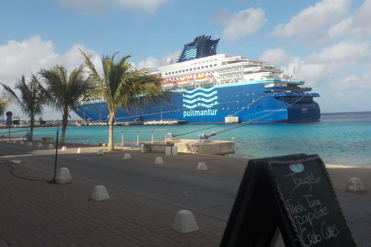 Cruiseschip op Bonaire
