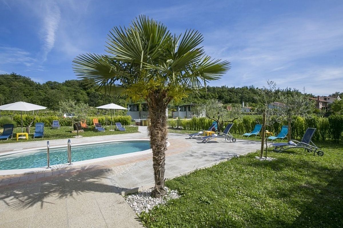 Camping Romantik beschikt over een zwembad