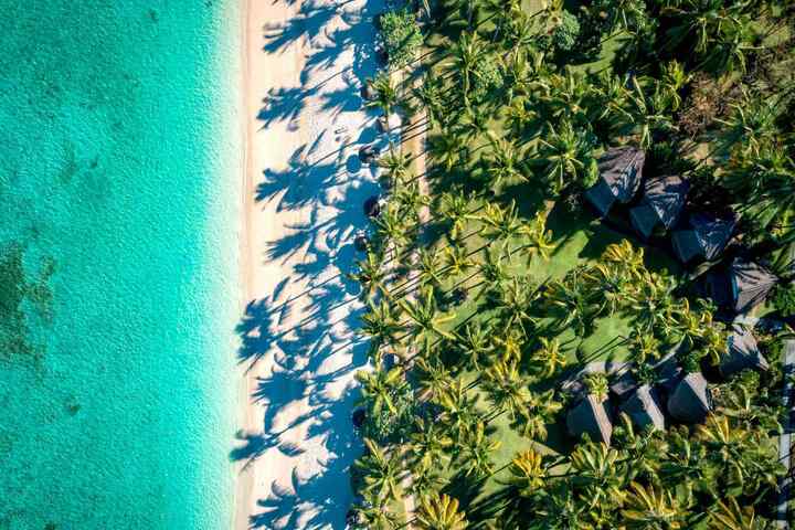 Direct aan het strand