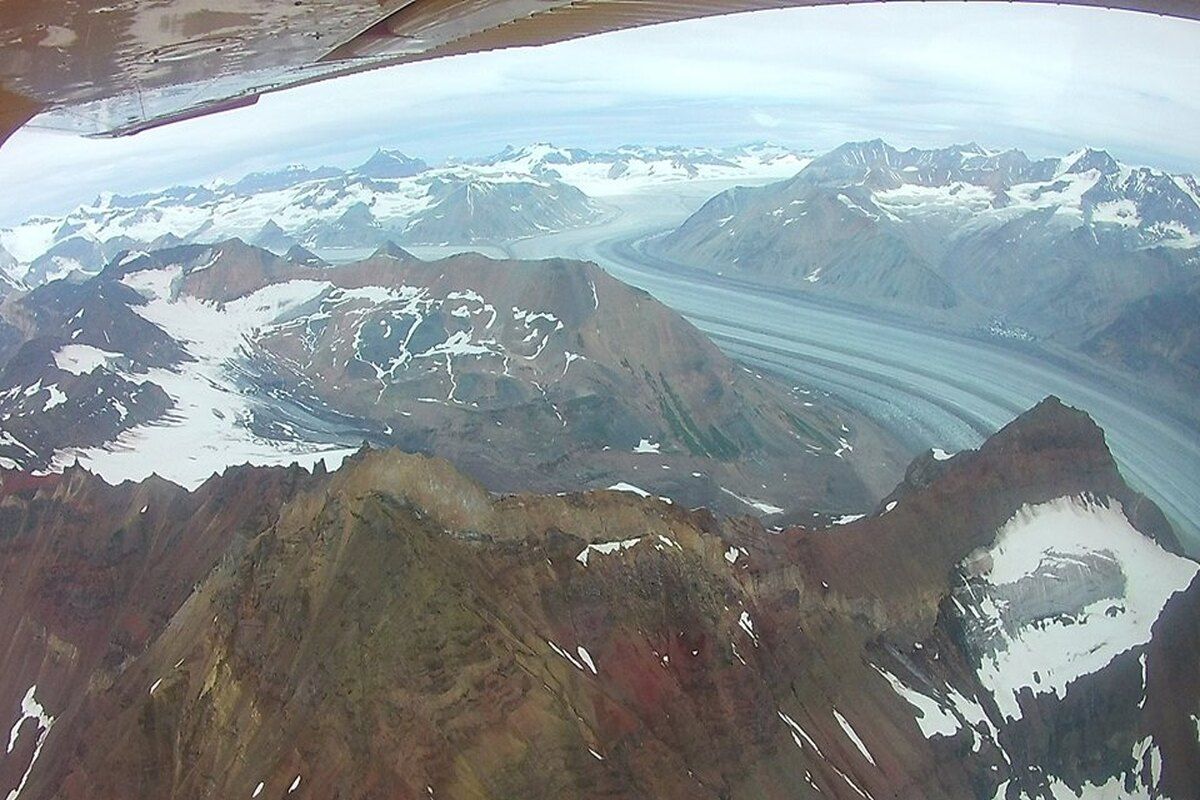Vliegen boven de gletsjers