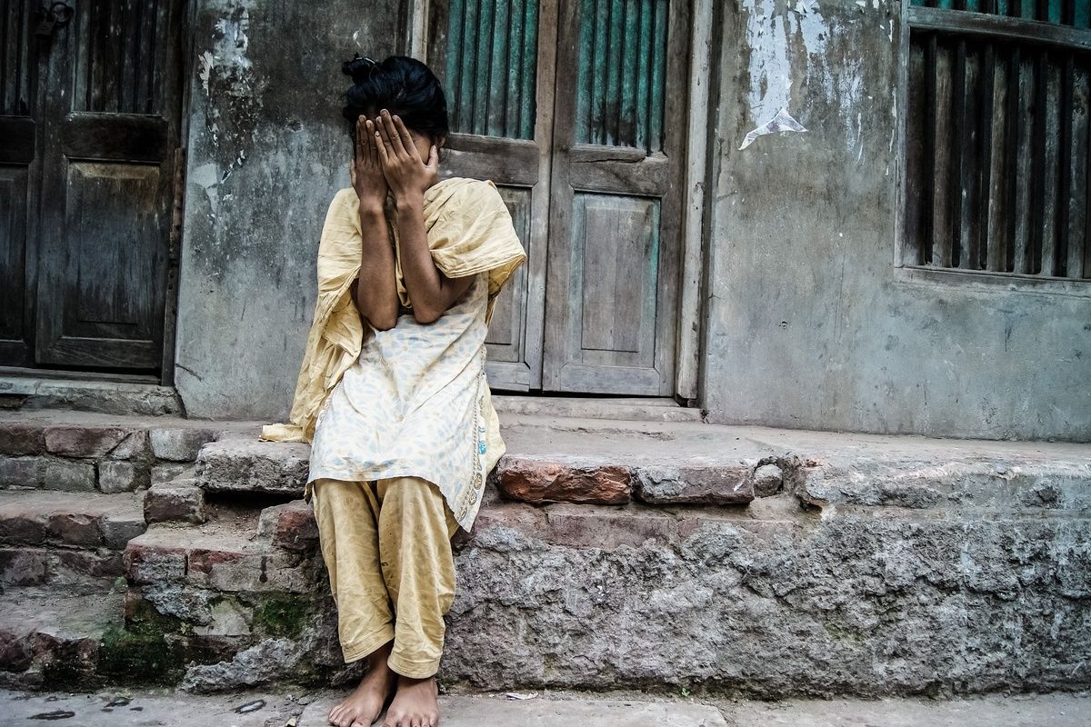 Meisje op straat in Puran Dhaka