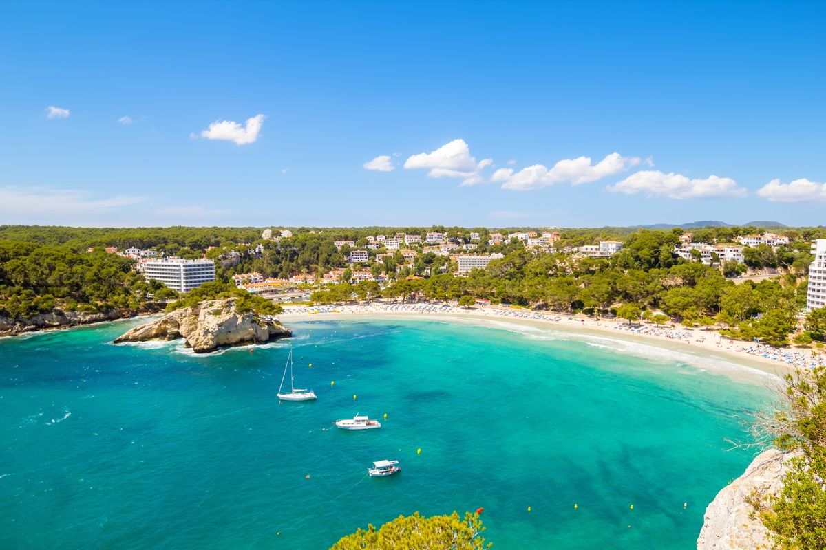 Strand Cala Galdana op Menorca