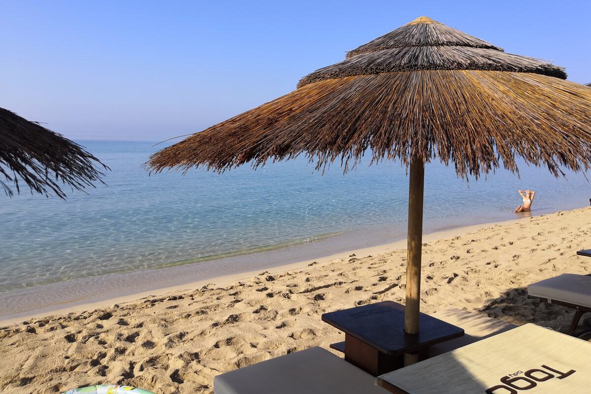 Het strand bij Togo Bay