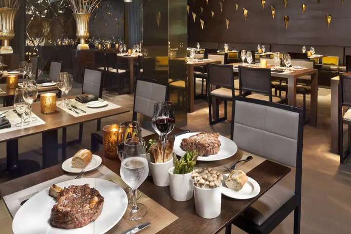 Melia Nassau Beach restaurant