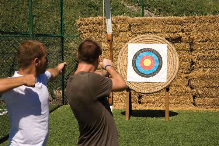 Boogschieten bij Kalithea Horizon Hotel