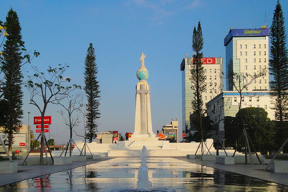 Monumento al Divino Salvador del Mundo