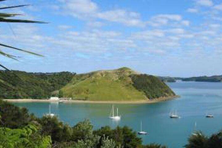 Bay of islands, subtropische baai met veel eilandjes