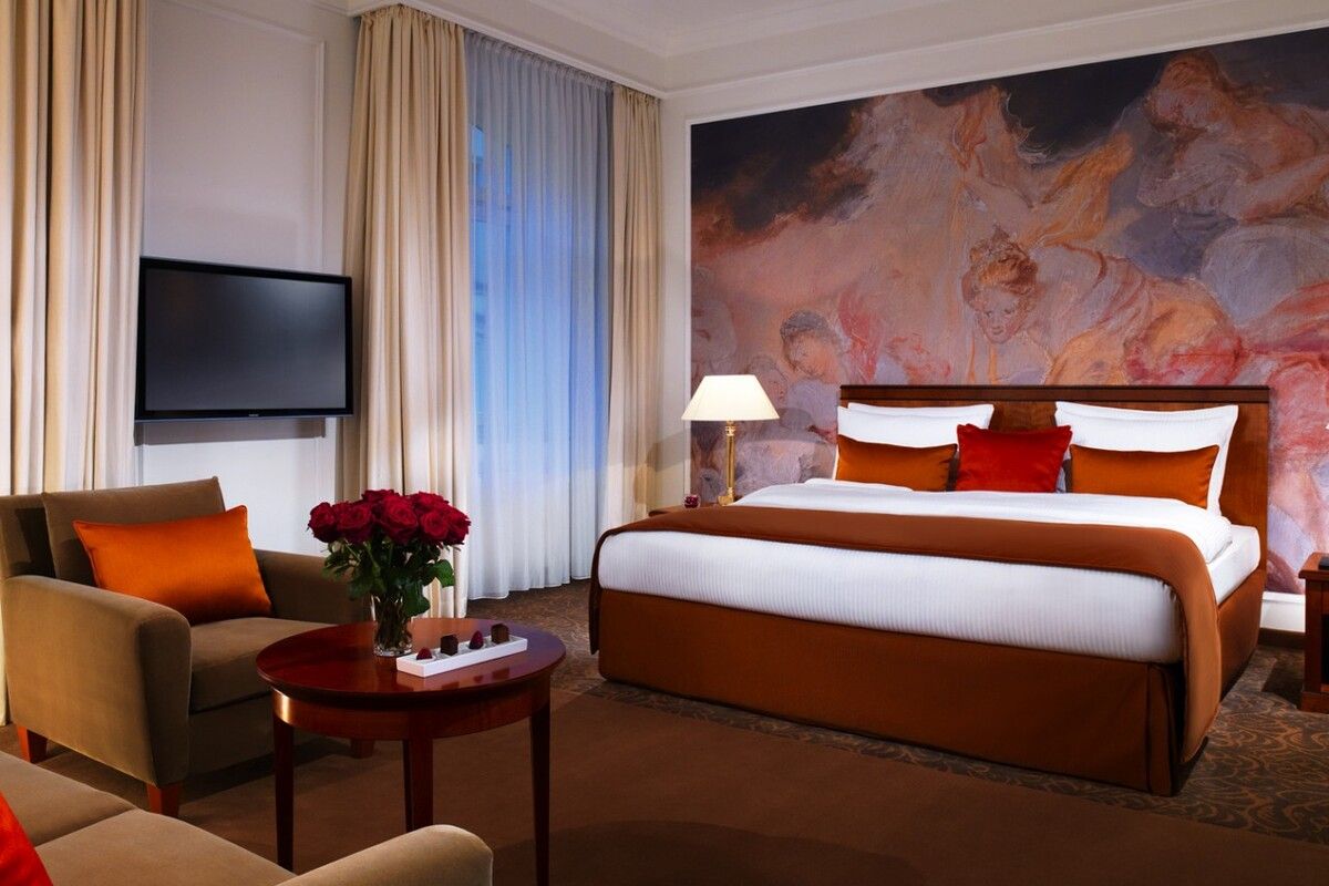 Hotel Vier Jahreszeiten Kempinski kamer