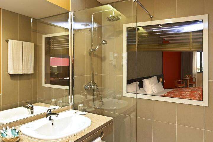 Badkamer van 'Executive Sea View'