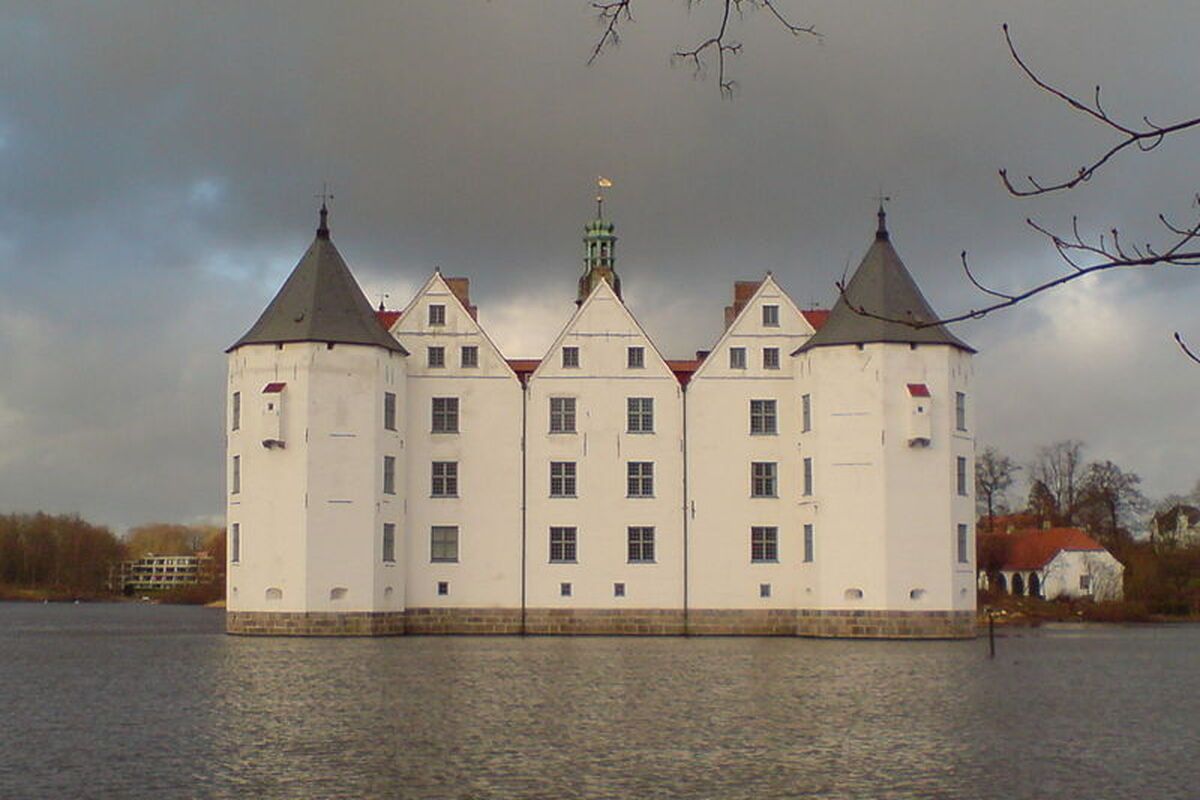 Wasserschloss Gl&uuml;cksburg