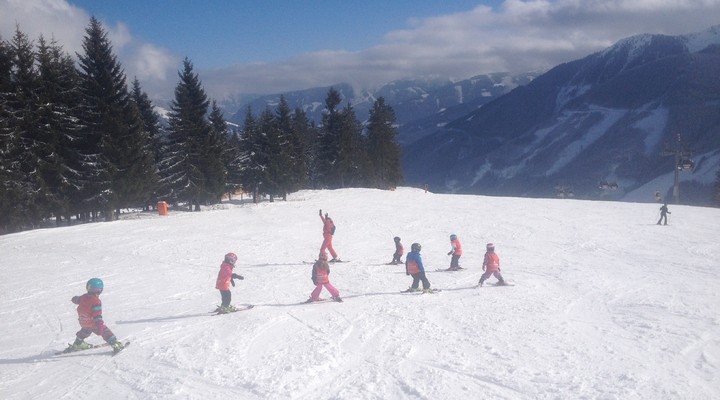 Skilessen met kinderen in Saalbach